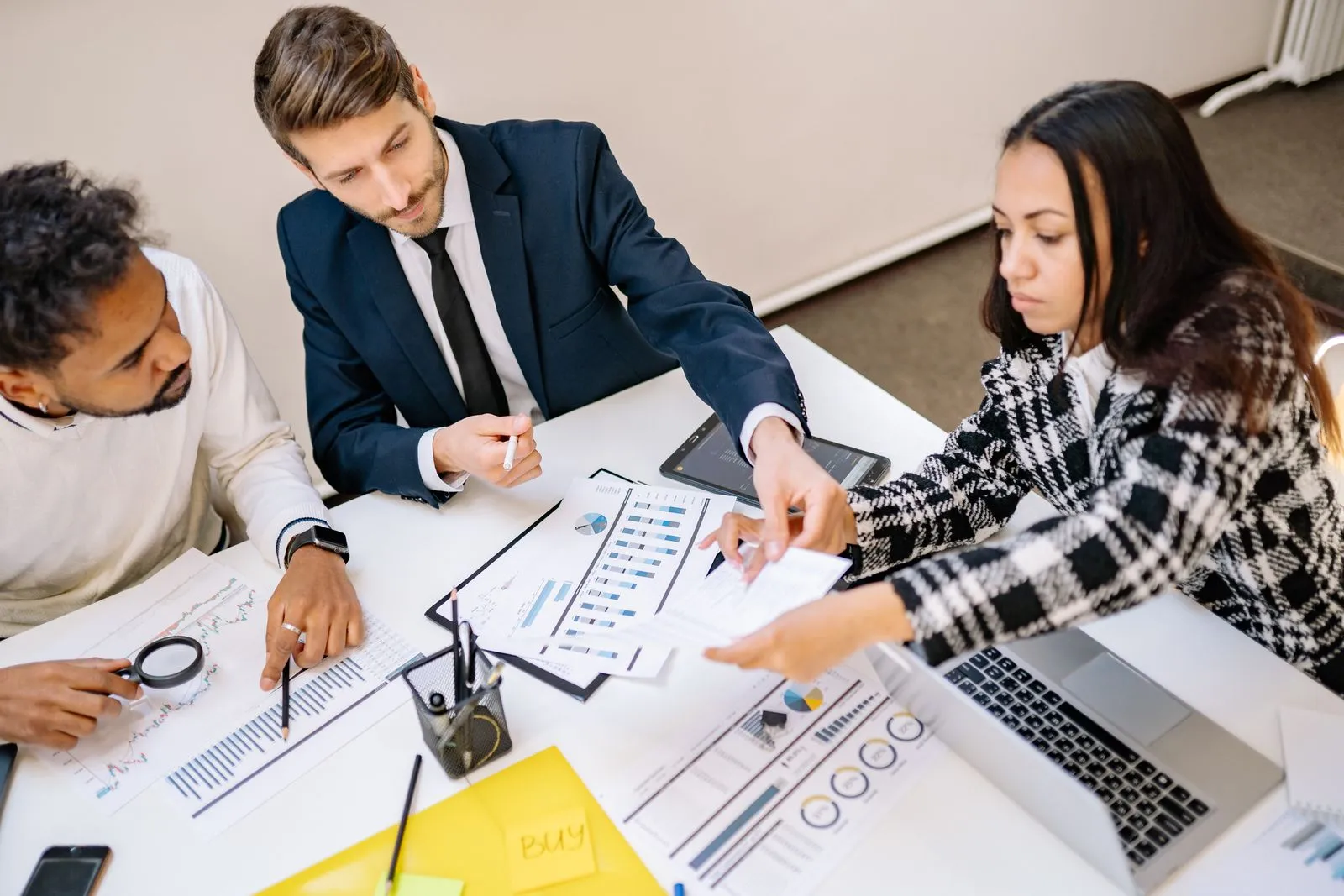 15 IT outsourcing benefits you need to know!